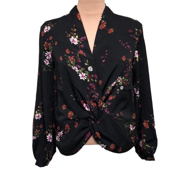 Revolve Heartloom Top Size Medium Black Floral Twist Front Blouson Sleeve - Picture 1 of 10